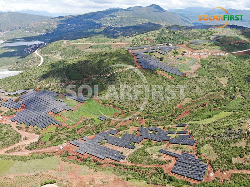 60 MWp de montagem terrestre em Da Tang, China