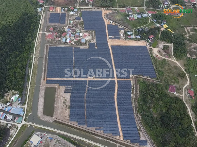 Montagem terrestre de 19 MWp na Malásia