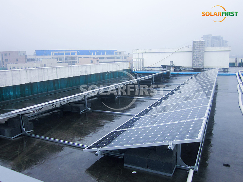 Montagem em telhado de 500 kWp em Zhejiang, China