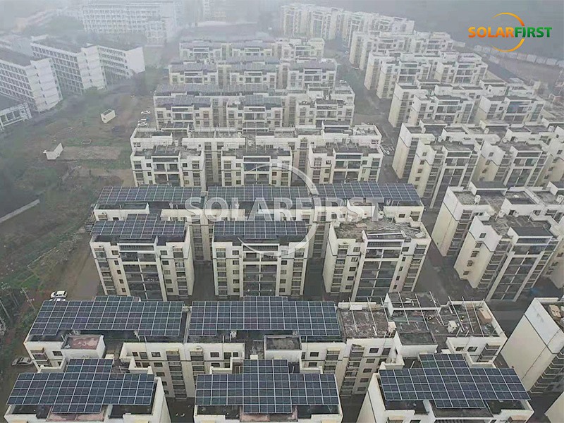 Montagem distribuída de 300 MWp no telhado em Guangxi