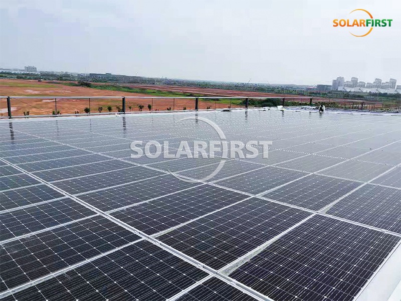 Montagem de telhado BIPV de 2,1 MWp em Nanning