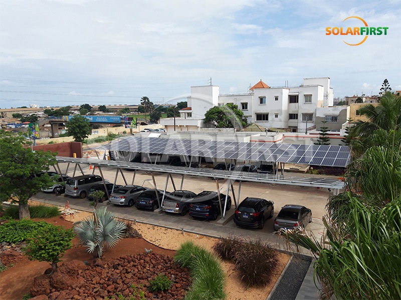 Solução de garagem fotovoltaica de liga de alumínio de 120 kWp no Senegal