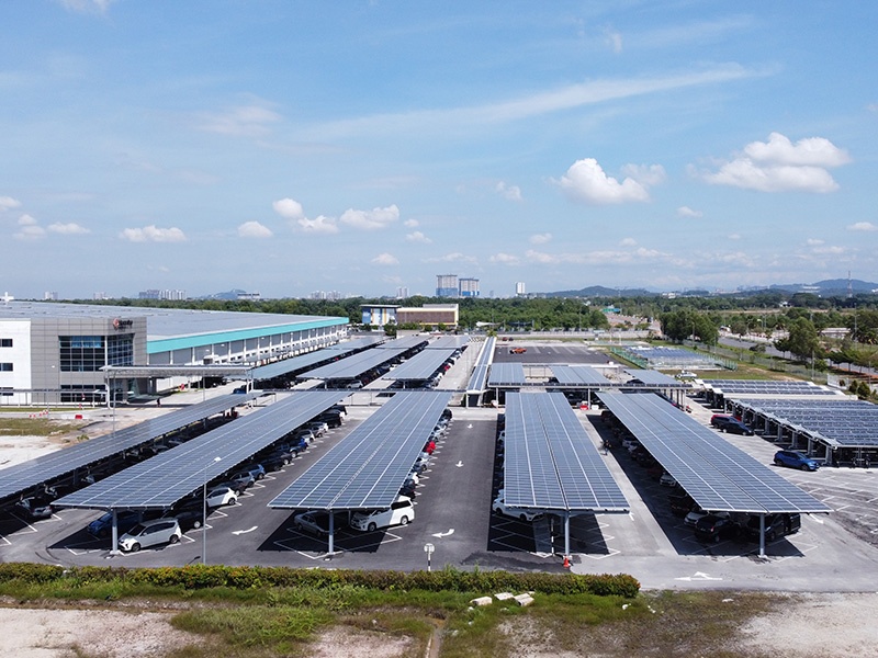Carport cantilever de aço carbono à prova d'água: drenagem inovadora, otimização de espaço