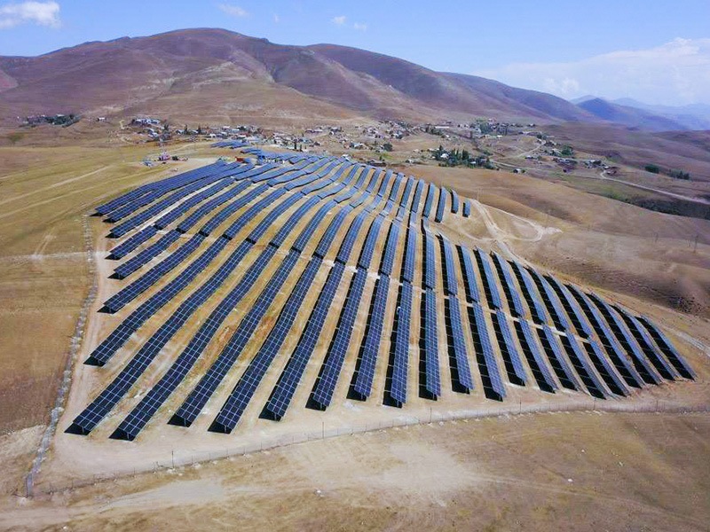 O Solar First Group contribui para o desenvolvimento verde global: o projeto fotovoltaico do governo armênio Solar-5 foi conectado com sucesso à rede