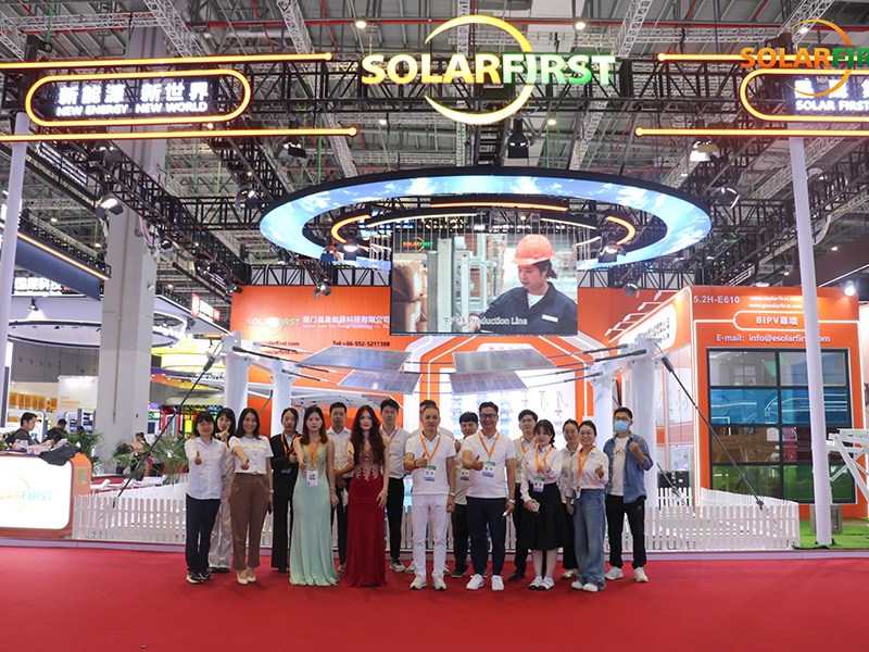 Solar First Group demonstra liderança abrangente em montagem de energia fotovoltaica na SNEC 2025