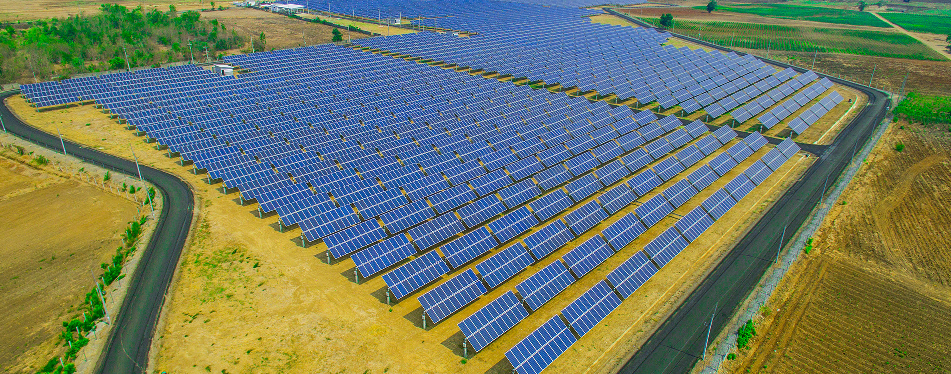 O projeto de rastreamento de eixo único de eixo plano de 10 MW da Solar First na Tailândia foi conectado à rede em dezembro de 2015